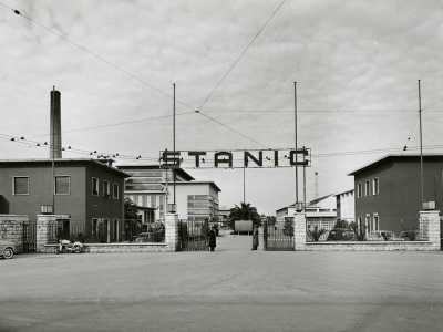 Non poteva invece che chiamarsi Stanic il quartiere sorto attorno alla gigantesca raffineria che fu attiva a Bari dal 1937 al 1976